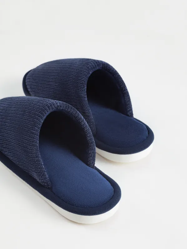 Men's home slippers, p. 42-43, chenille / corduroy, dark blue, Chenille, image-2