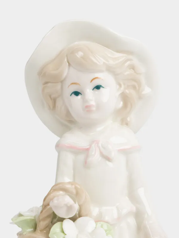Statuette, 18 cm, porcelain P, milky, Girl with flowers, Girl figurine, image-3