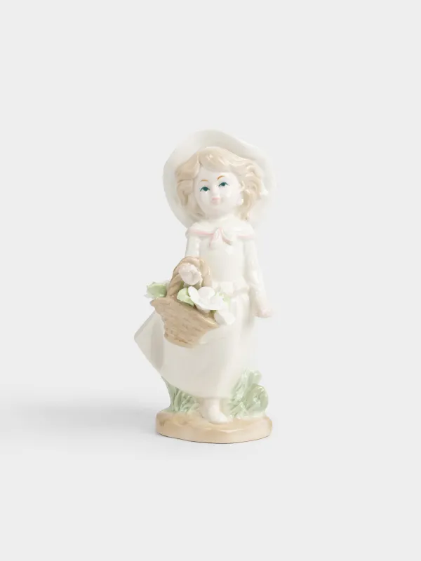 Statuette, 18 cm, porcelain P, milky, Girl with flowers, Girl figurine, image-0