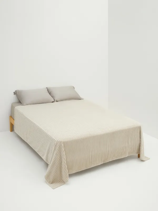Bedspread, 220x240 cm, flannel, beige, Three-dimensional stripes, Flannel, image-1