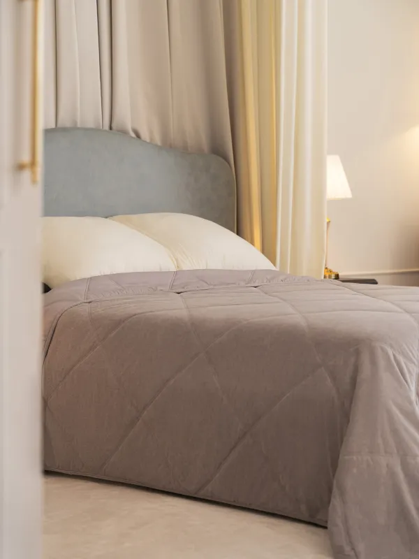 Bedspread, 220x240 cm, quilted, boucle / microfiber, milk, Boucle, image-3