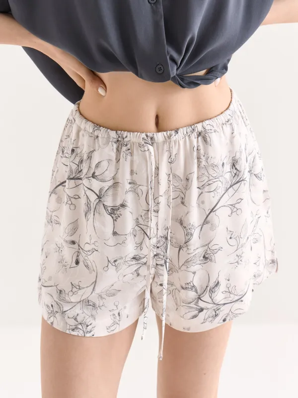 Women's shorts, homewear, size L, viscose, milky, Flowers, Janice, image-1