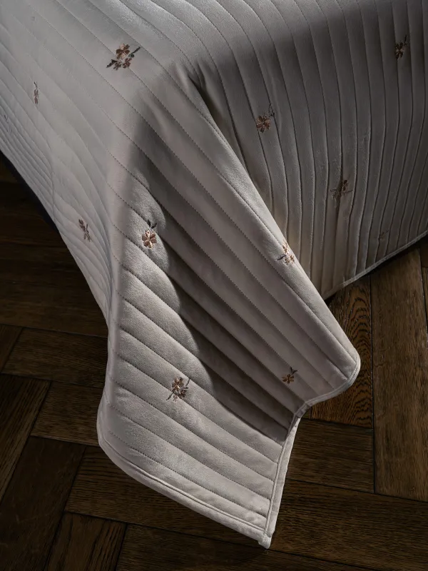 Bedspread, 220x240 cm, quilted, velvet/microfiber, milky, Flowers, Stitch velvet, image-4