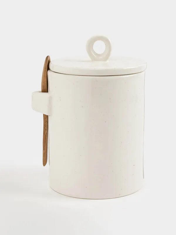 Storage container, 16 cm, 750 ml, with spoon, ceramic / wood, milky, speckled, Delicia, image-0
