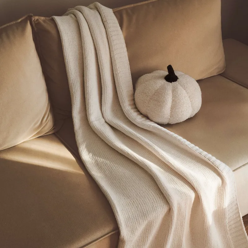 Blanket, 130x170 cm, with pompoms, chenille / lurex, milky, Chenill