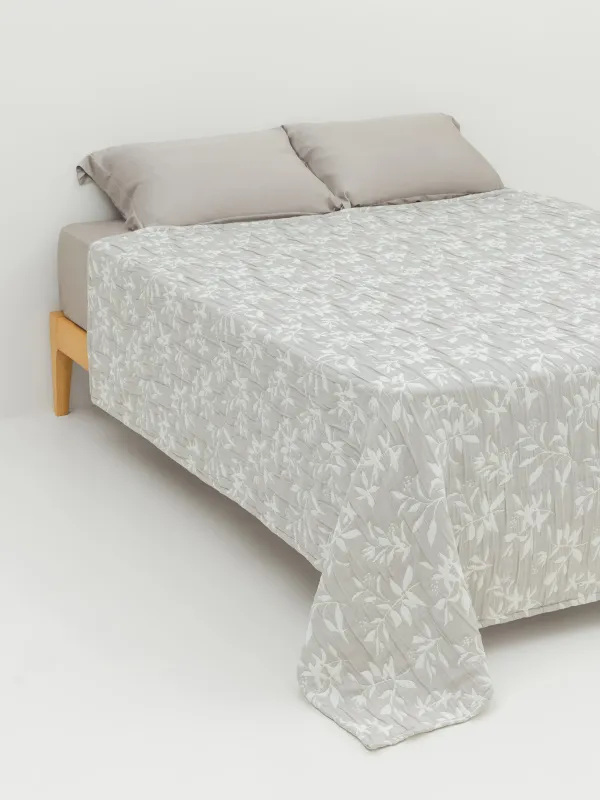 Bedspread, 220x240 cm, quilted, jacquard, grey, Leaves, Stitch jacquard, image-0