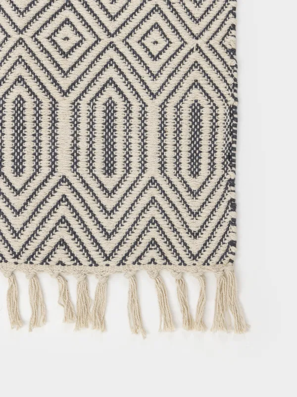 Rug, 60x90 cm, fringed, cotton, black and milk, Rhombic, image-1