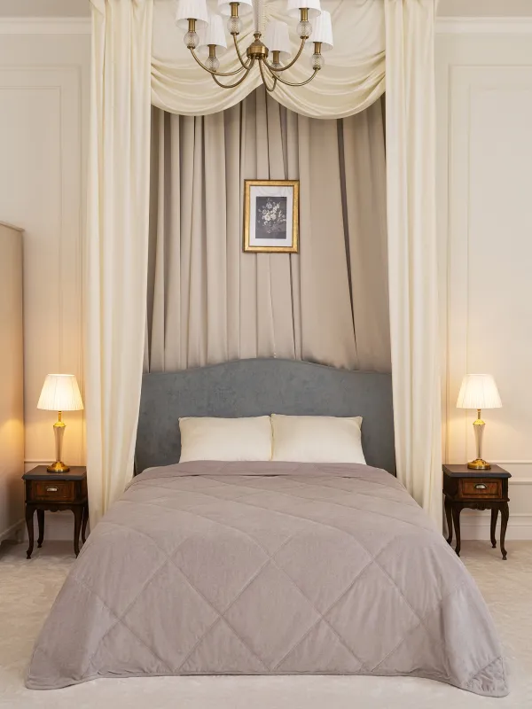 Bedspread, 220x240 cm, quilted, boucle / microfiber, milk, Boucle, image-0