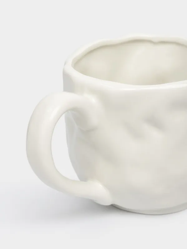 Mug, 500 ml, porcelain P, milky gold, Heart, Crumple amour, image-3