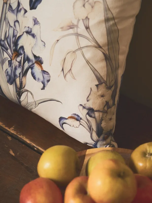 Decorative pillow, 45x45 cm, velvet, milky, Irises, Iris garden, image-4