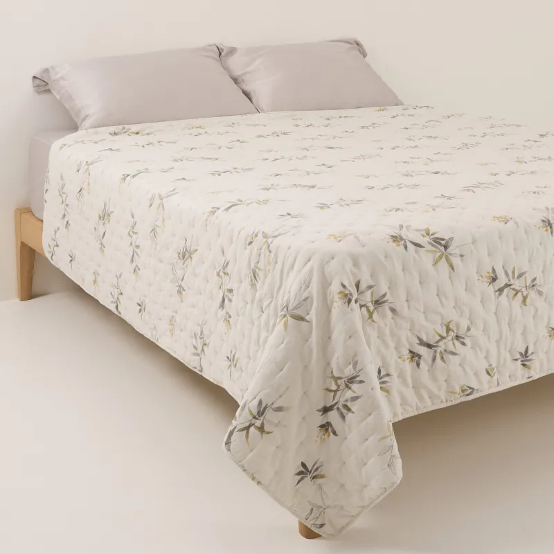 Bedspread, 220x240 cm, quilted, double-sided, microfiber, sand-green, Flowers, Stich