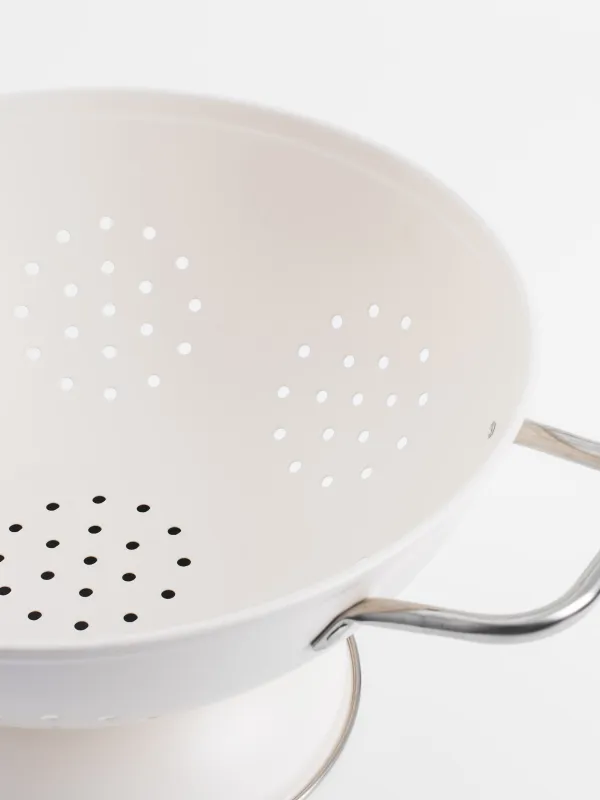 Colander, 24 cm, with two handles, on a stand, metal, milk, Course, image-3
