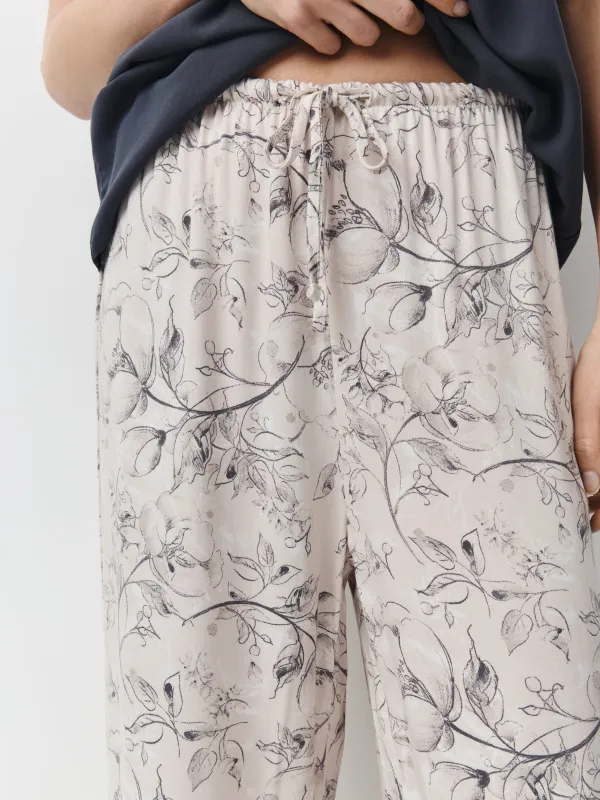 Women's trousers, homewear, size L, viscose, milky, Flowers, Janice, image-1