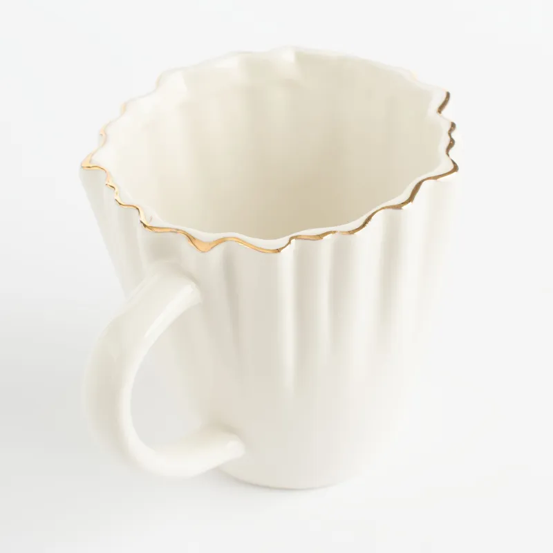 Mug, 400 ml, porcelain P, with golden edging, Crumpled effect, Crumple gold, image-1