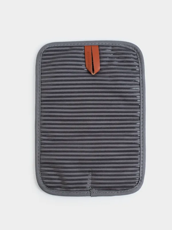 Potholder, 26x18 cm, cotton / silicone, graphite, Bakery striped, image-0